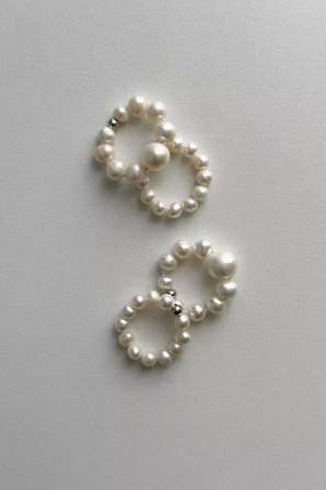 Кольцо PEARLS с акцентной жемчужиной связанное через узелок — фото 2